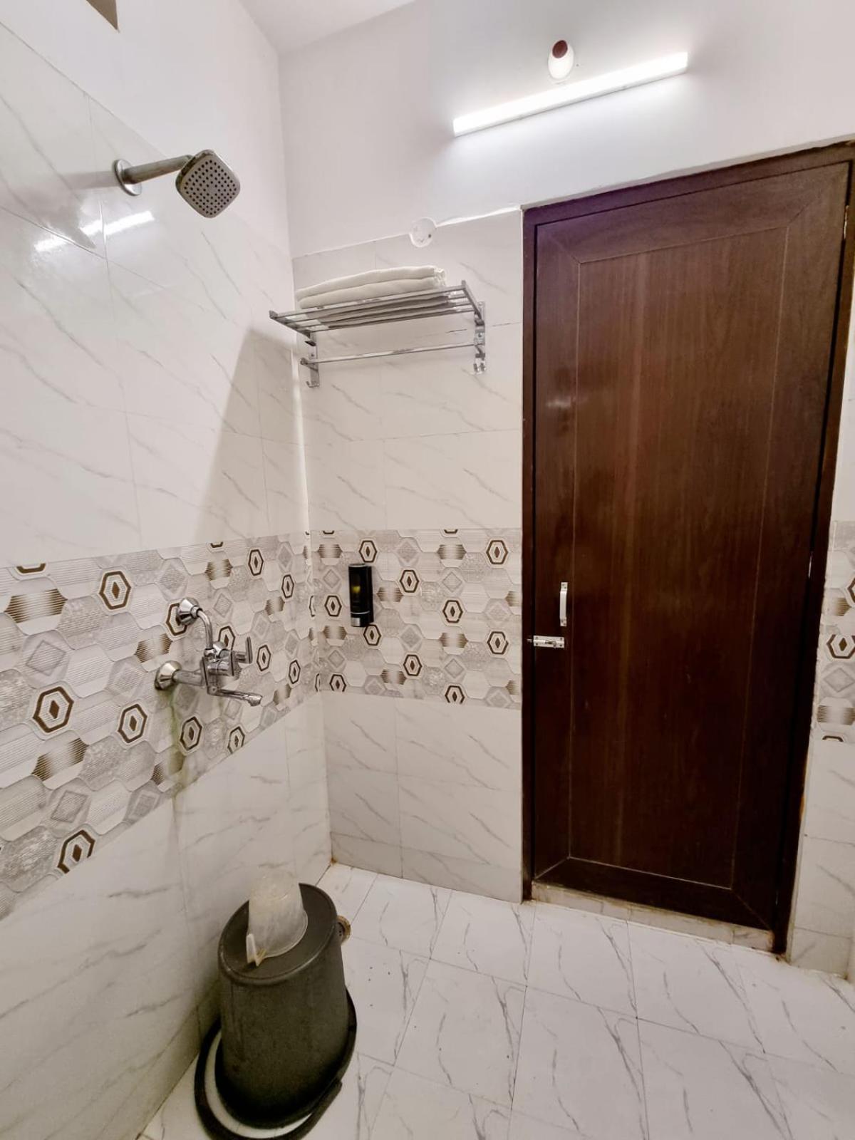 Holidayy Inn Allāhābād Junction Dış mekan fotoğraf