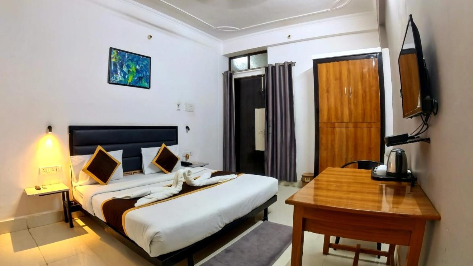 Holidayy Inn Allāhābād Junction Dış mekan fotoğraf